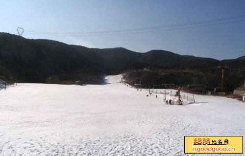 龙凤山滑雪场景点照片