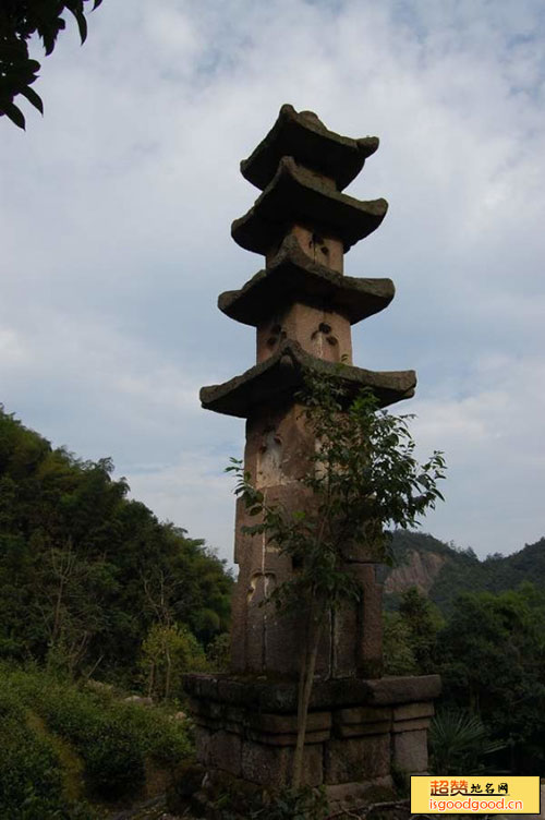 净居寺塔景点照片