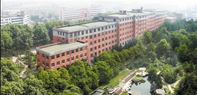 合肥工业大学屯溪路校区主教学楼景点照片