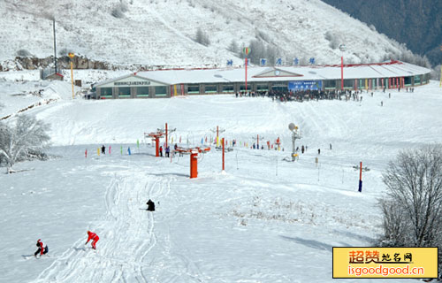 神农架旅游滑雪场景点照片