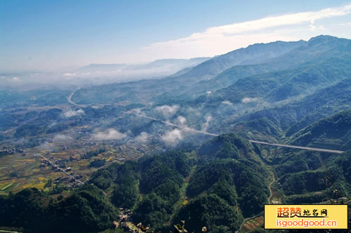 高乐山附近景点星斗山