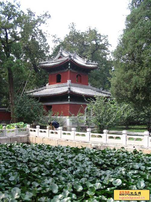 瓦房彝族苗族附近景点保山卧佛寺