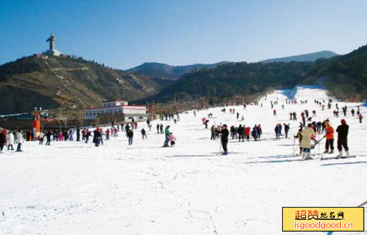 五马附近景点神农滑雪场