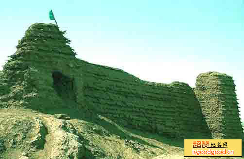 麻扎塔格戍堡址景点照片