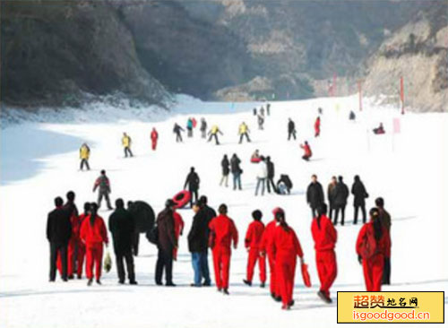 晋祠附近景点晋祠龙山滑雪场