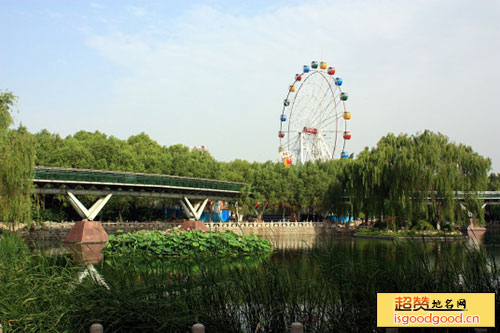 济南泉城公园景点照片