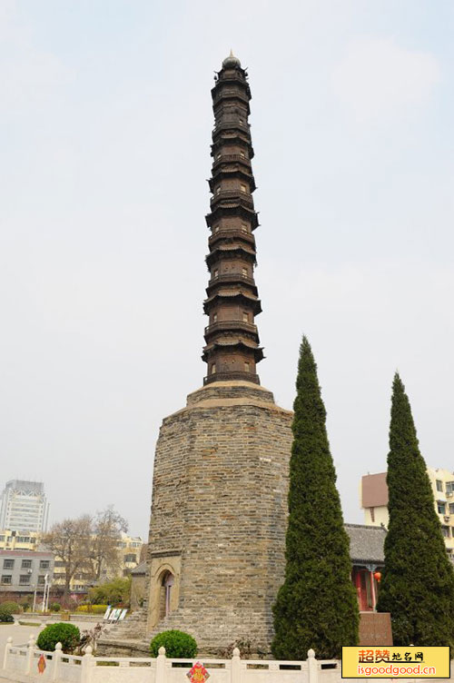 崇觉寺铁塔景点照片